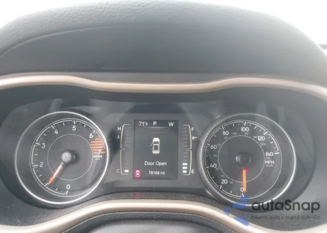 2018 Jeep Cherokee Latitude Fwd из США, поврежденный, VIN 1C4PJLCB3JD563483